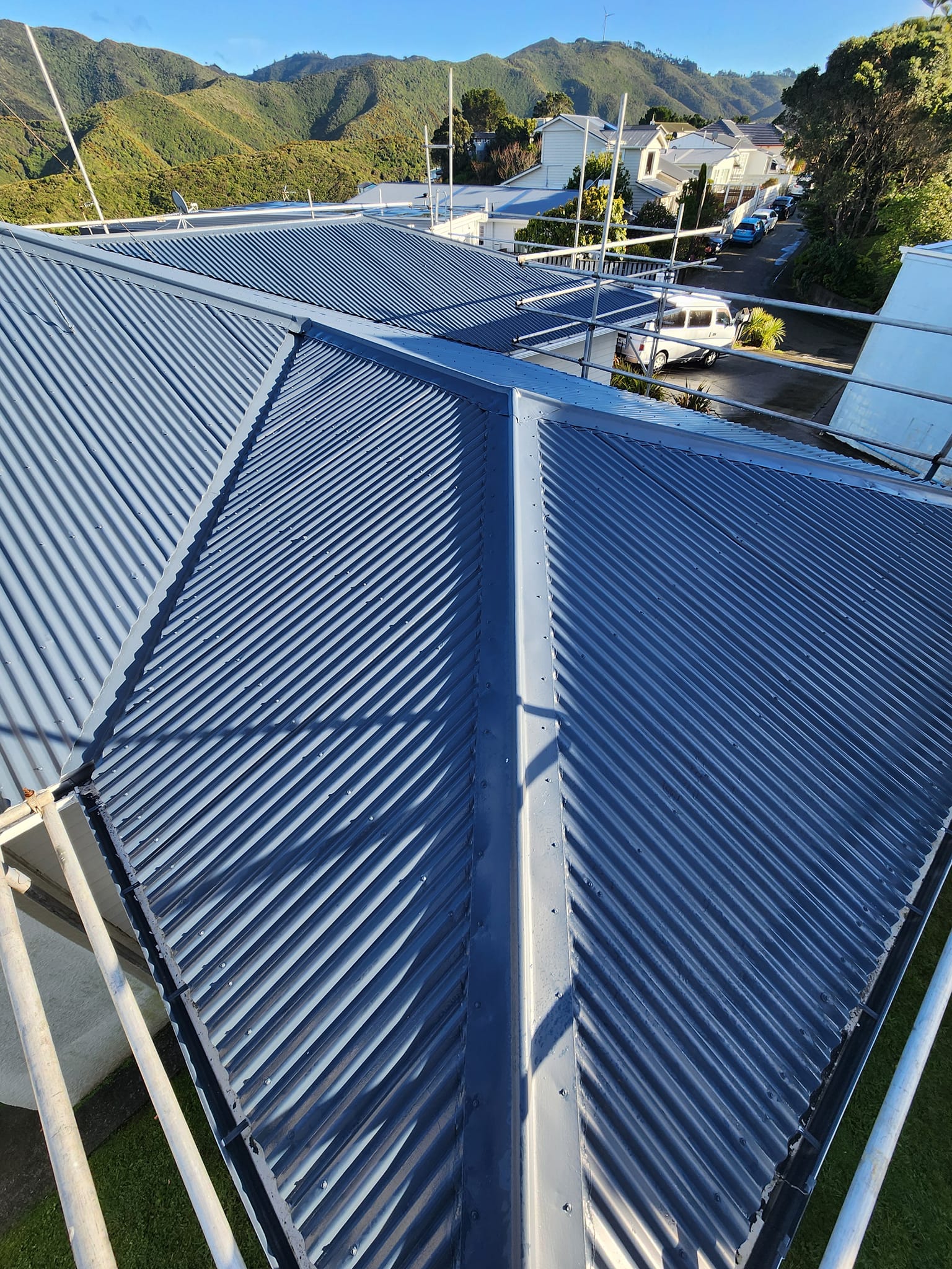 Dark grey textured tiled roof